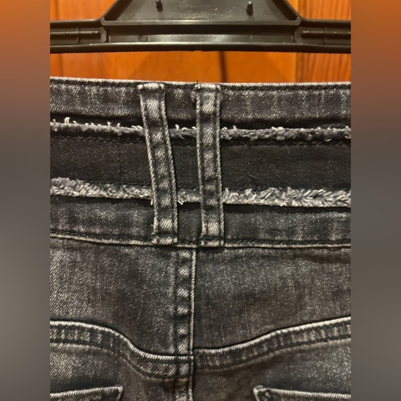 Hudson Holly Skinny High Rise Jeans With Raw Hem - Picture 12 of 16